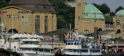 Foto von Bordparty im Hamburger Hafen