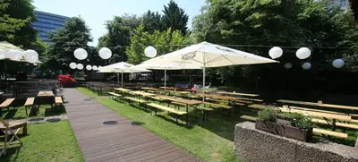Foto von James June - Clubeventlocation mit Sommergarten
