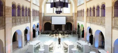 Foto von Hotel & Stadtbad Oderberger mit GLS Campus Berlin