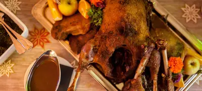 Foto von Feiern Sie zur Weihnachtszeit in der Eventhütte