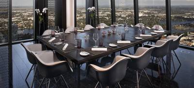 Foto von Meeting in the Sky