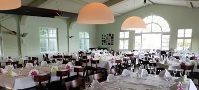 Foto von Tally's Restaurant im Rudersport