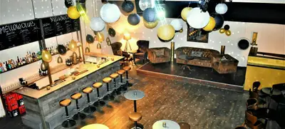 Foto von Mellow Club & Deluxxe Bar