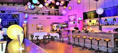 Foto von Mellow Club & Deluxxe Bar
