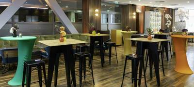 Foto von Pigeon Post Bar & Eatery im Hilton Cologne