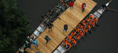 Foto von Drachenbootrennen als Teamevent