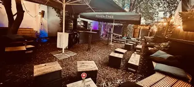 Foto von Dot Club