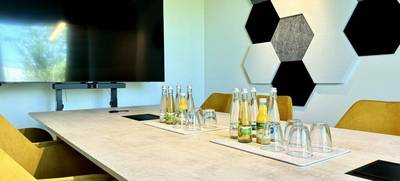 Foto von dice No3 - MEETING