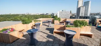 Foto von Scaling Spaces - Direkt neben S + U Zoologischer Garten