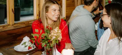 Foto von Weihnachtsfeier in der Almhütte