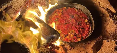 Foto von Gemeinsam Kochen am Feuer: Kreativität, Teamgeist und Genuss in der Natur