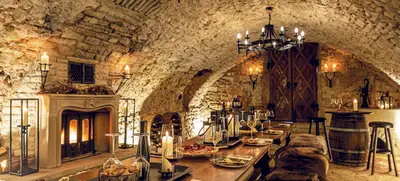 Foto von Weihnachstfeier im historischen Gewölbekeller