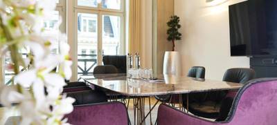 Foto von SATELLITE OFFICE Unter den Linden - Kaminlounge „Römischer Hof“