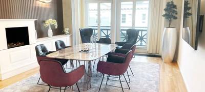 Foto von SATELLITE OFFICE Unter den Linden - Kaminlounge „Römischer Hof“