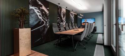 Foto von CONTORA Office Solutions Stuttgart Kronprinzenpalais Konferenzraum Gottlieb Daimler