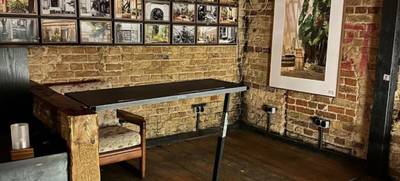 Foto von Black Wedding Bar