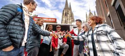 Foto von Stadtrundfahrt / Stadttour im Oldtimer Bulli | Teamevent & Teambuilding (3,5h)