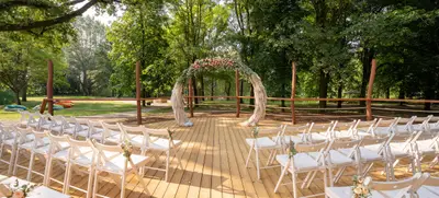 Foto von Hochzeit im Pavillon