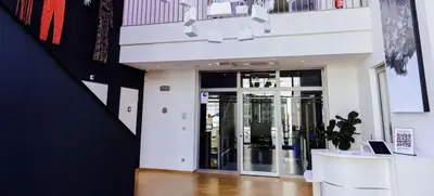 Foto von Gläserne 3D Fabrik