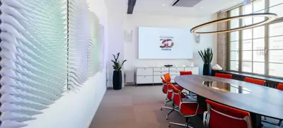Foto von Gläserne 3D Fabrik