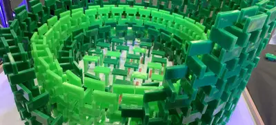 Foto von Domino Challenge