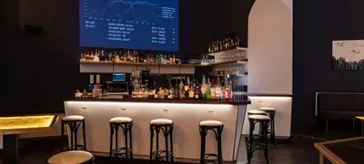Foto von Stage Bar