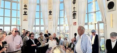 Foto von Stehempfang in der Lounge im Frankfurter Turm
