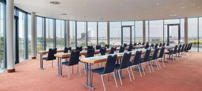 Foto von Ganztagspauschale "First Class" im Hotel Hafen Hamburg