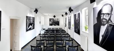 Foto von Kunst-Empfang in der Galerie