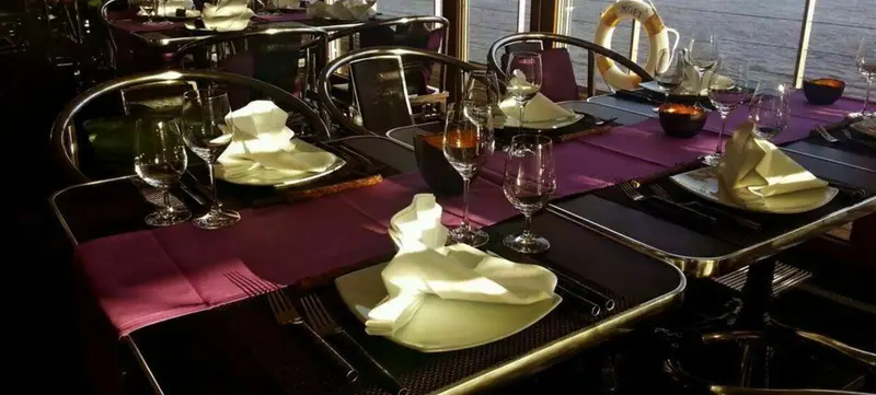 Foto 1 von IndoChine waterfront + restaurant