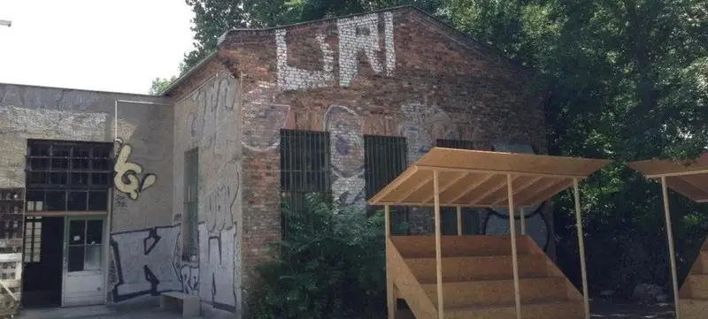 Foto 1 von Zwei Drei Raum