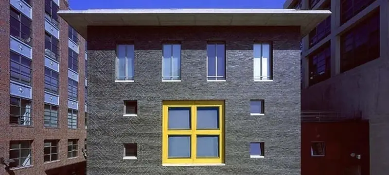 Foto 2 von Romanfabrik