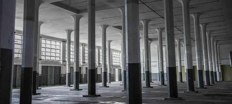 Foto 2 von Säulenhalle