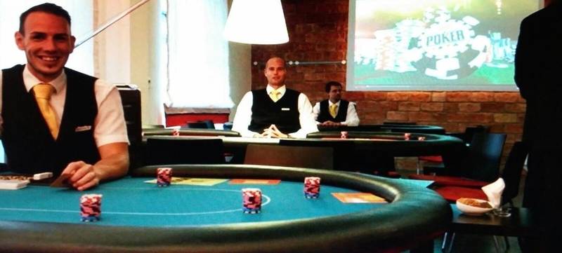 Foto 6 von Mobiles Casino
