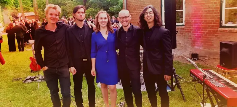 Foto 4 von Blue Spoons