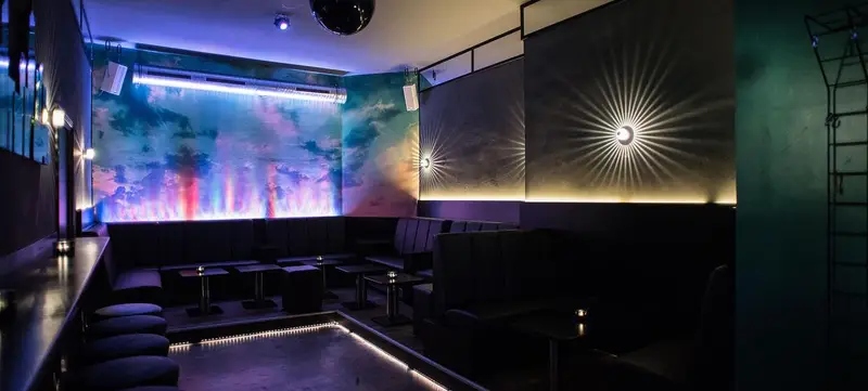 Foto 2 von Dive Bar