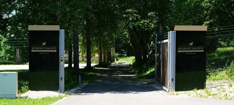 Foto 2 von Remontedepot - Altes Schulhaus