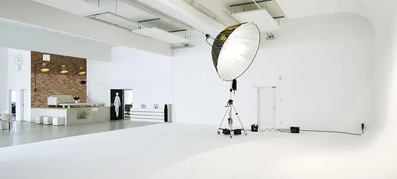 Foto 2 von Highnoon White Studio