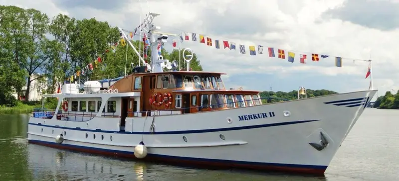 Foto 2 von Motoryacht "Merkur II"
