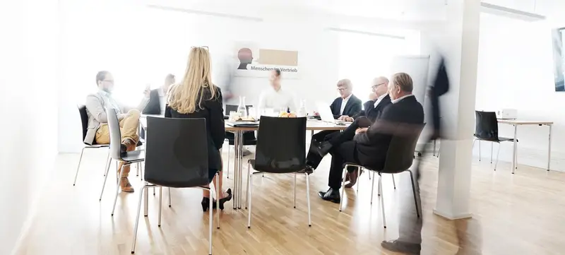 Foto 2 von Menschen im Vertrieb Meetingräume