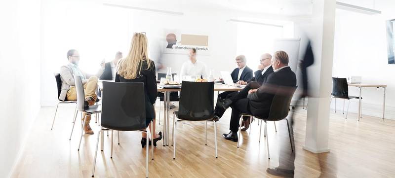 Foto 2 von Menschen im Vertrieb Meetingräume