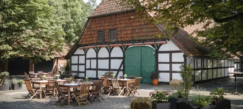 Foto 1 von Groß-Buchholzer Bauernhof