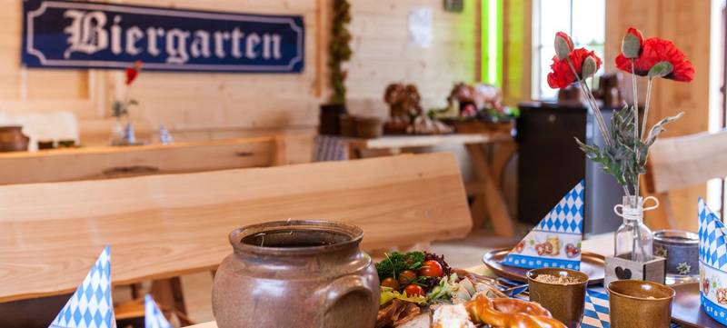 Foto 3 von Feiern Sie Ihr eigenes Oktoberfest in der Eventhütte