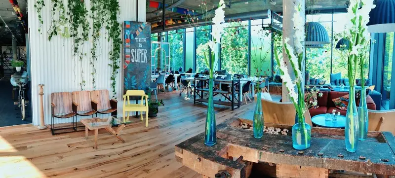 Foto 1 von SUPER concept space