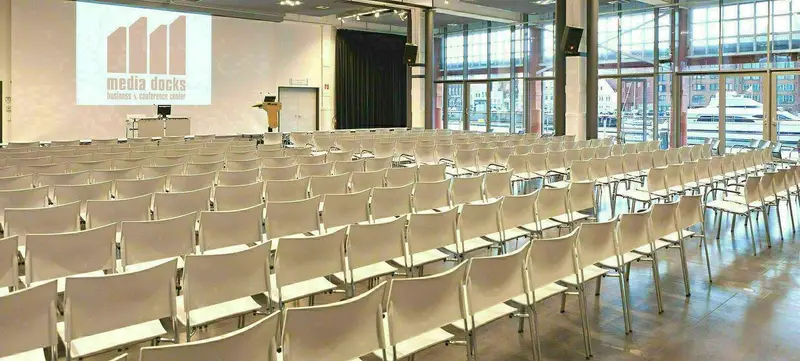 Foto 2 von media docks - business & conference center