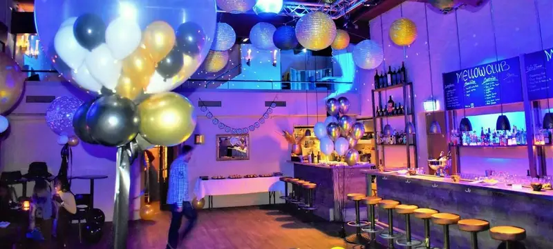 Foto 12 von Mellow Club & Deluxxe Bar