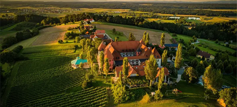Foto 40 von Weinschloss Familie Thaller