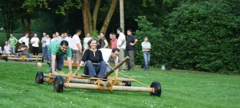 Foto von Wagenbau und Wagenrennen: Ein Teamevent voller Kreativität und Rennfieber