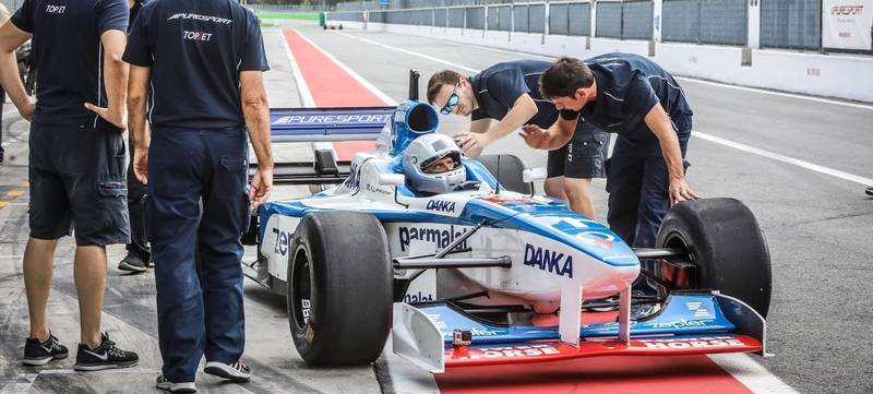 Foto 1 von Supersportwagen fahren auf dem Hockenheimring