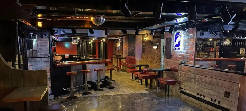 Foto 2 von UnOede Privatdisco